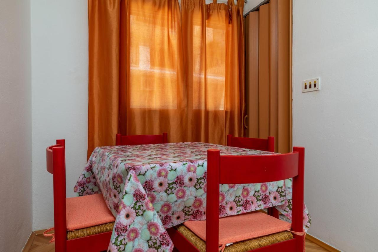 Apartments By The Sea Lokva Rogoznica, Omis - 18638 Εξωτερικό φωτογραφία